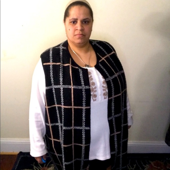 C&B open front plaid plus size sweater vest - Picture 2 of 15